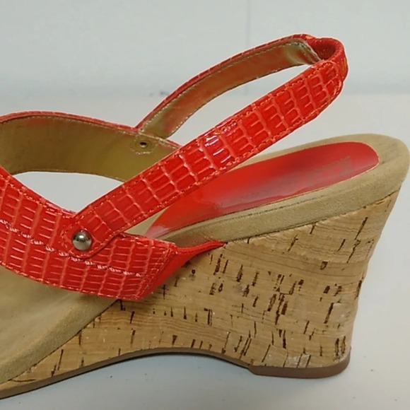 ANNE KLEIN i FLEX CORK, CROCO, SLING BACKSANDAL, ORANGE/RED, GOLD HARDWARE - Picture 6 of 14